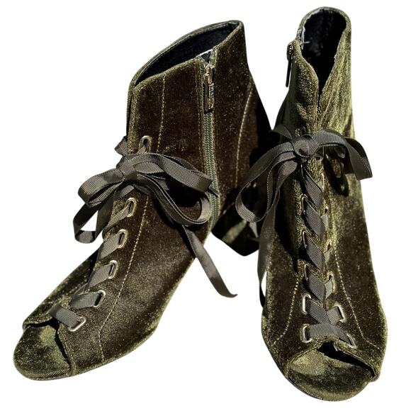 Kenneth Cole Reaction Olive Velvet Lace-Up Heels – Size 9 - Whimsigoth - Picture 1 of 6
